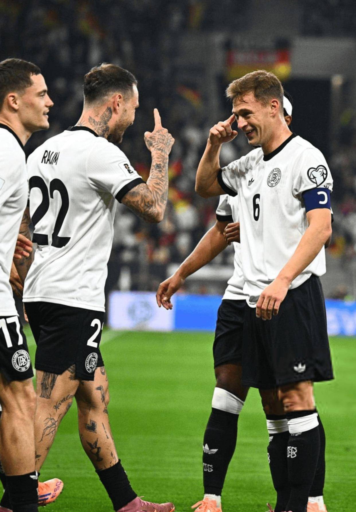 欧预赛赛场烽火连天,胜负难分的对决频频上演 欧预赛赛场烽火连天,胜负难分的对决频频上演